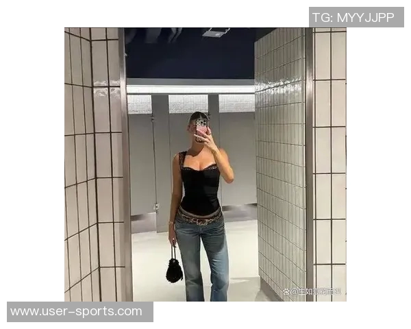 小波特女友现身赛场为独行侠加油引发热议与关注