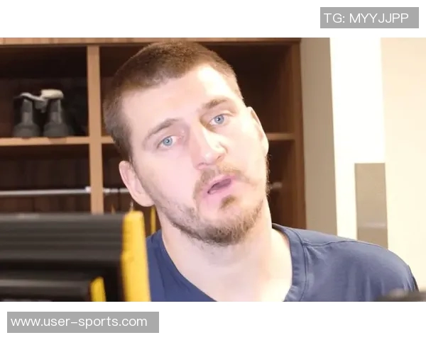 约基奇半场表现抢眼但失误频繁14分4板4助5次失误影响球队节奏