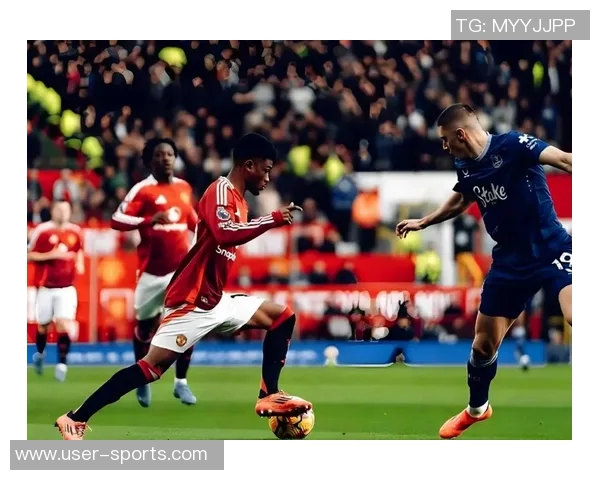 海文与约罗在迪拜强化训练力争曼联首发位置